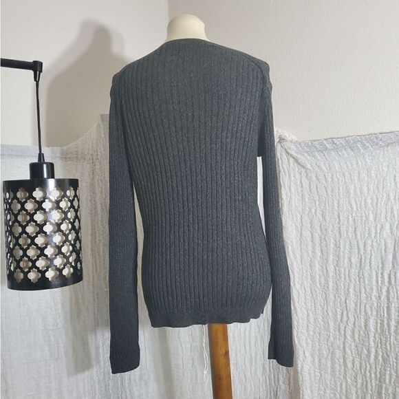 GAP Gray Sweater Top Size Small - Picture 5 of 12